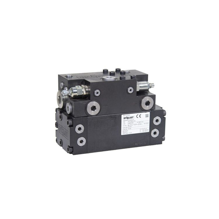 Dynaset hydraulisk trykforstærker HPIC 700-30-100-70-30-300 produktbillede